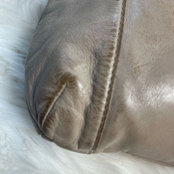 Coach  Daisy LEATHER Sand and orange medium Shoulder bag.silver tone hardwares - Picture 15 of 16